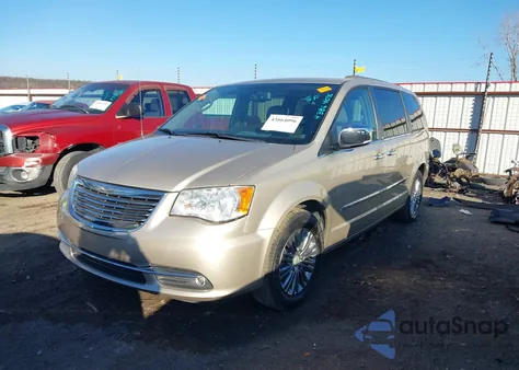 2013 Chrysler Town & Country Touring-L z USA, uszkodzony, nr VIN 2C4RC1CG7DR793807